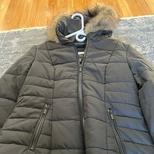 Celebrity Pink Quilted Puffer Jacket w/ faux fur hood. Size Large. NWT